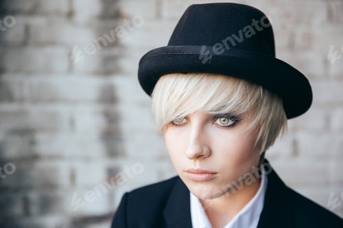 Preview: Portrait of a beautiful stylish woman in cafe