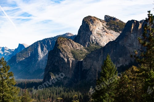 Preview: Bridal Veil Falls in Yosemite National Park California