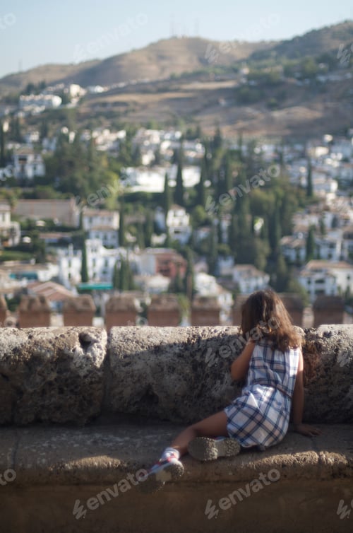 Preview: Girl in Granada
