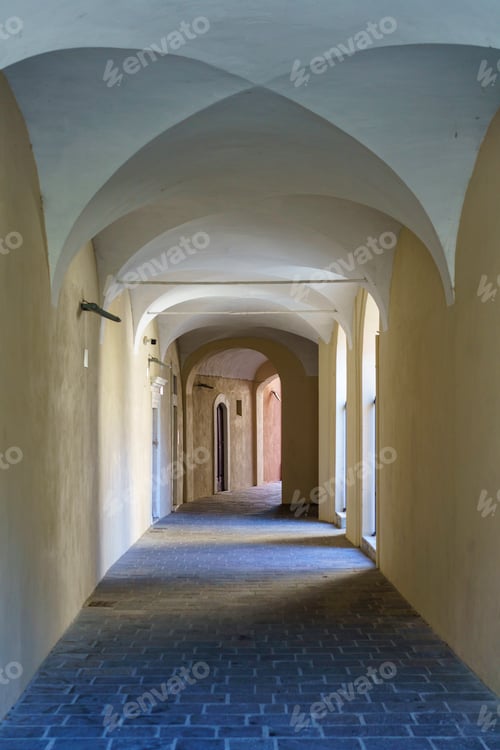 Preview: Popoli, Abruzzo, Italy: the city at morning