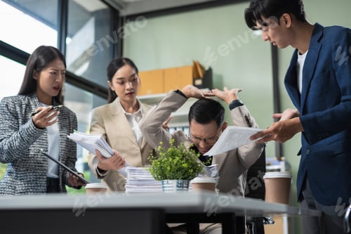 Preview: colleagues is angry and blames the team for poor work, team failure is not satisfied with the report