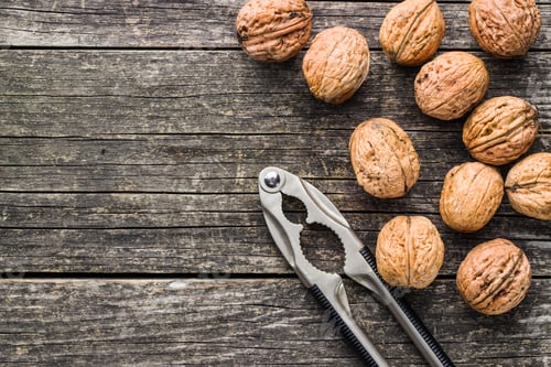 Preview: Tasty dried walnuts and nutcracker.
