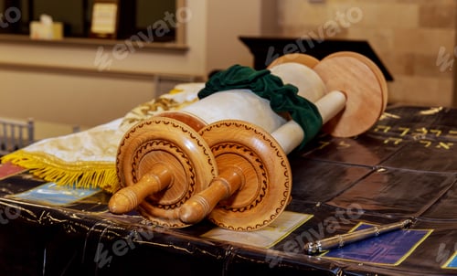 Preview: Classical Torah scrolls in a blue case with Hebrew letters