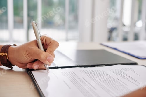 Preview: Signing contract