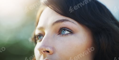 Preview: She speaks beauty with her eyes