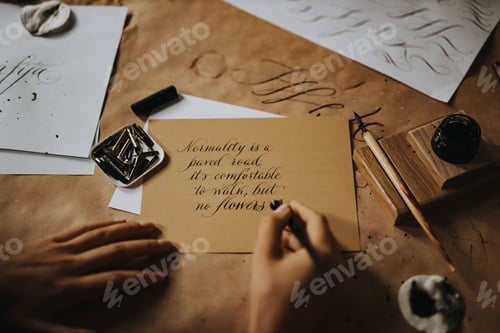 Preview: Brown-gold background, desk.