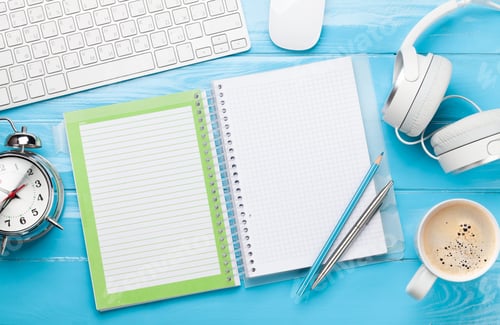Preview: Blank notepad on table