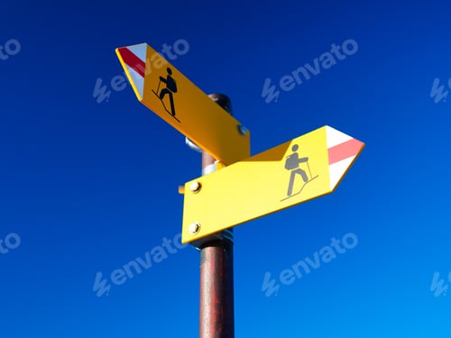 Preview: Directional marker for a mountain hike.