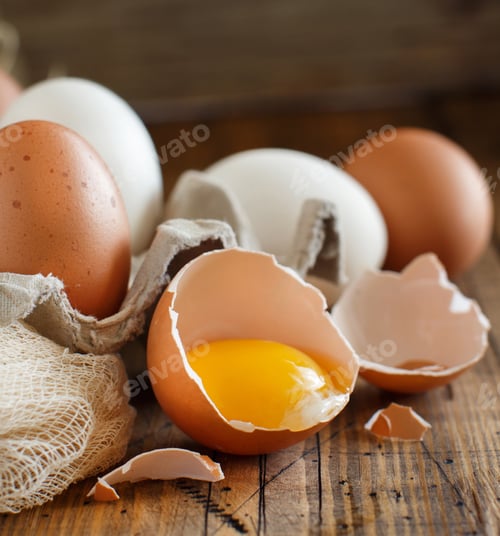 Preview: Chicken eggs in a box