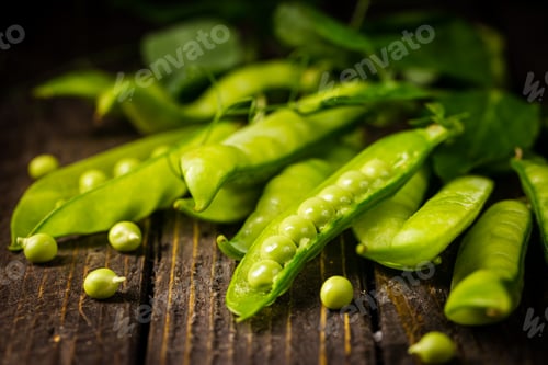 Preview: Pods of green peas