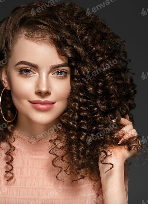 Preview: Curly Hair Woman Portrait Cosmetic Healthy Skin Concept