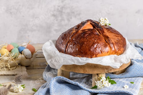 Preview: Portuguese traditional Easter cake