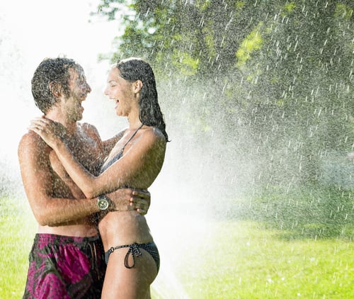 Preview: Couple under a water-jet
