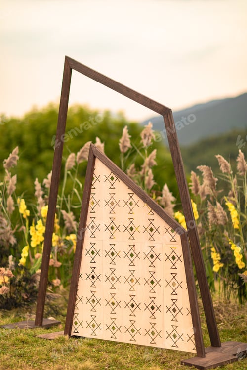 Preview: A stunning outdoor backdrop for weddings and elopements