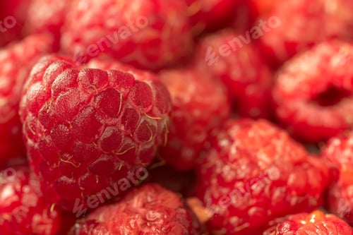 Preview: Sweet raspberry. Macro.