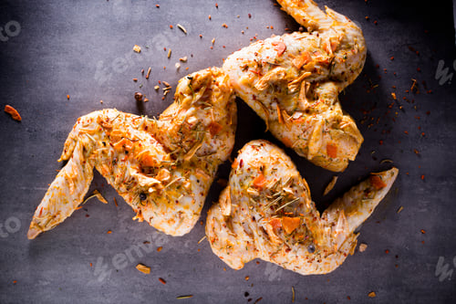Preview: Chicken wings marinated.