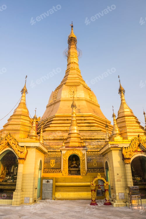 Preview: Sule Paya (Sule Pagoda), a Buddhist temple in Yangon (Rangoon), Myanmar (Burma)
