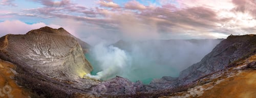 Preview: Lake and Sulfur Mine at Khawa Ijen Volcano Crater, Java Island, Indonesia