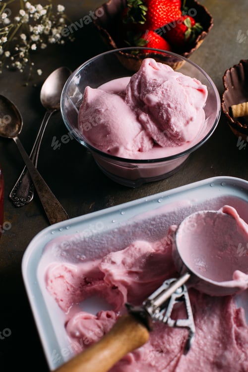 Aperçu: Délicieuse glace à la fraise en kit