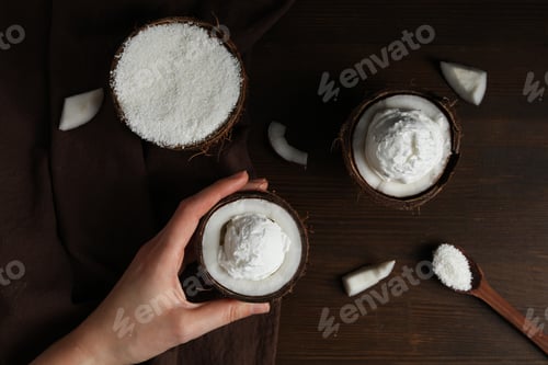 Preview: Summer dessert - ice cream, ice cream with coconut