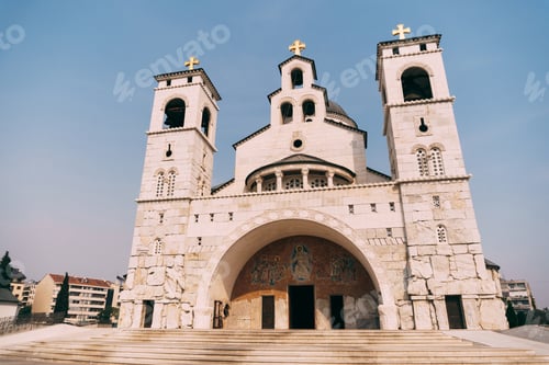 Preview: Arched entrance with frescoes in the Cathedral of the Resurrection of Christ in Podgorica