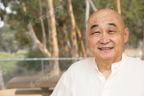 Preview: Portrait of senior man, smiling