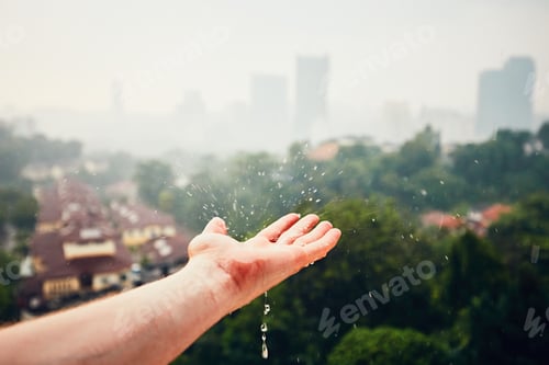 Preview: Rain in the city