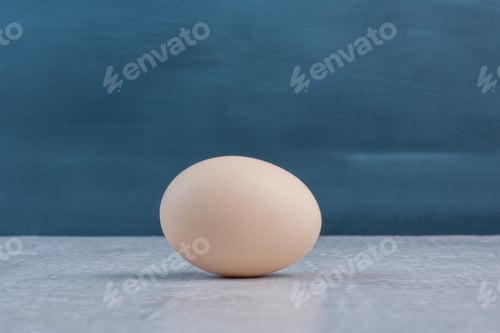Preview: Single egg displayed on marble background
