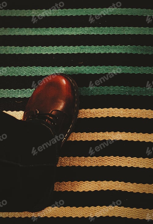 Preview: A red boot