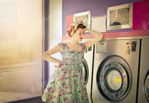 Preview: Woman at the laundromat