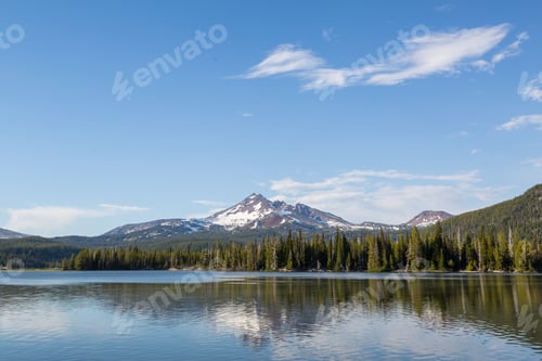 Preview: Lake in Oregon