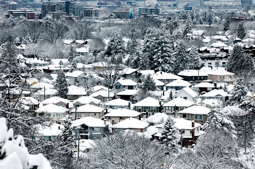 Preview: Canadian landscape covered in snow.