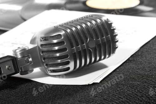 Preview: Retro microphone