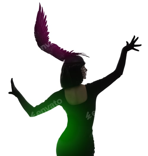 Preview: Spreading her fashion wings