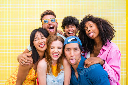 Preview: Group of young best friends bonding outdoors
