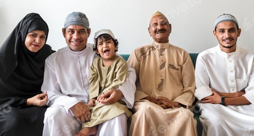 Preview: Portrait of a happy Middle Eastern family