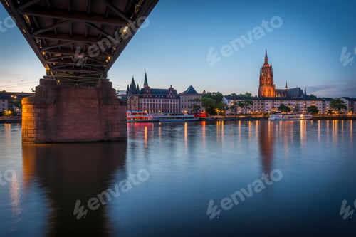 Preview: Germany, Frankfurt, view from Schaumainkai to Main River and Frankfurt Cathedral