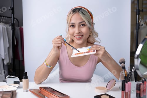 Preview: Influencer, Blogger, Vlogger