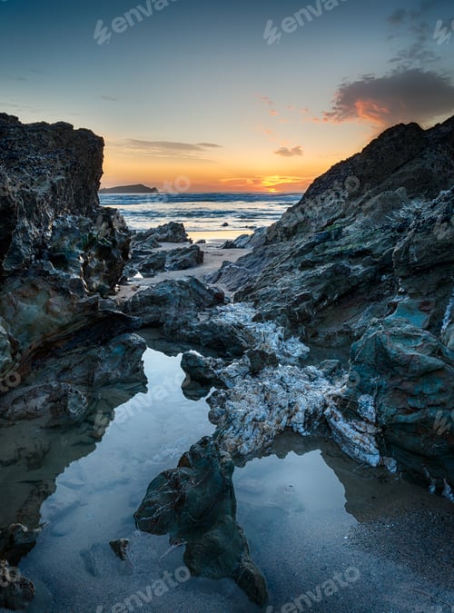 Preview: Lusty Glaze Beach at Newquay in Cornwall