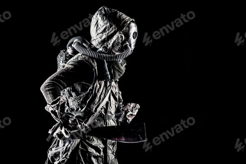 Preview: Survived in ecological cataclysm human in gas mask