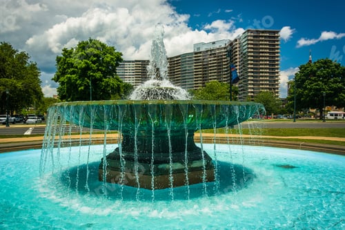 Preview: Fountain At Eakins Oval In Philadelphia, Pennsylvania.