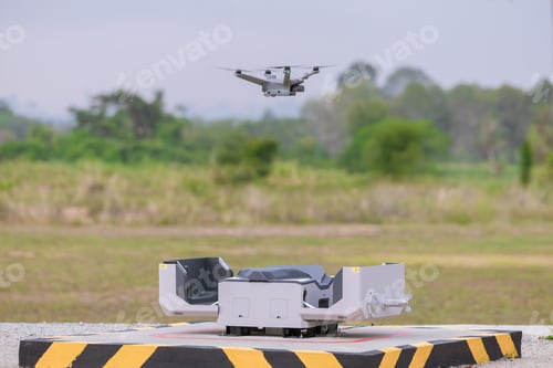 Preview: Automatic System Drone Quadcopter with digital camera and fast rotating propellers flying take video