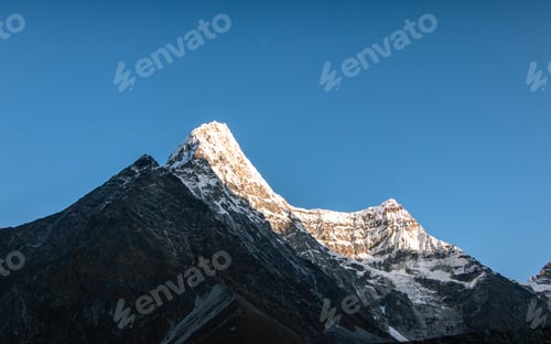 Preview: Mountain range