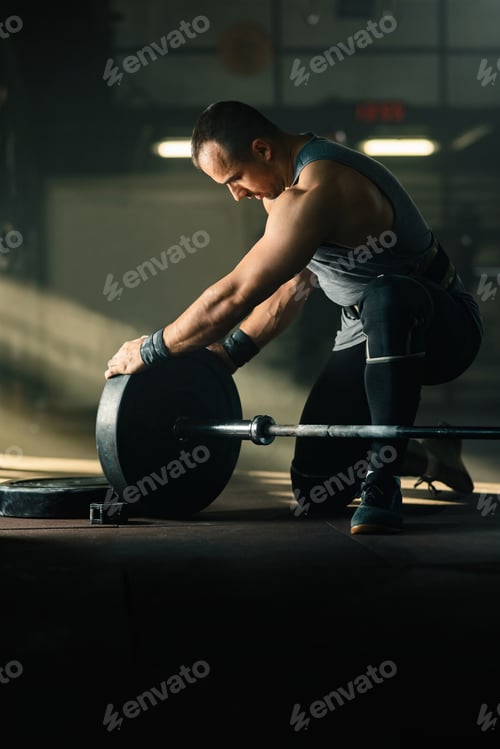Preview: Getting ready for weightlifting workout!
