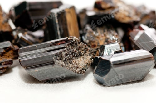 Preview: rutile metallic ore sample