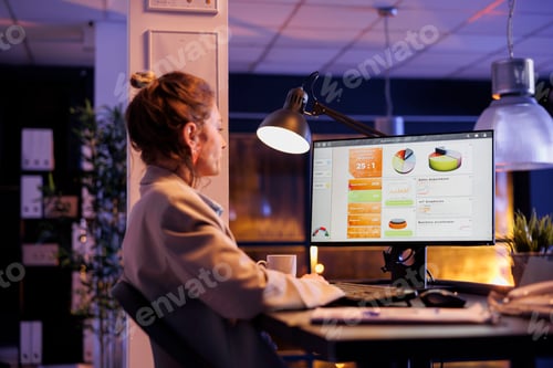 Preview: Businesswoman woman analyzing financial graph report
