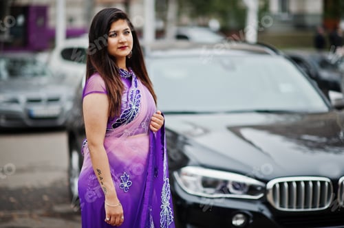 Preview: Indian hindu girl at traditional violet saree