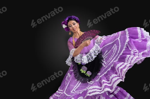 Preview: Mexican dancer with fan wearing costume from Veracruz Mexico