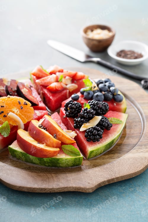 Preview: Watermelon pizza with various fruts