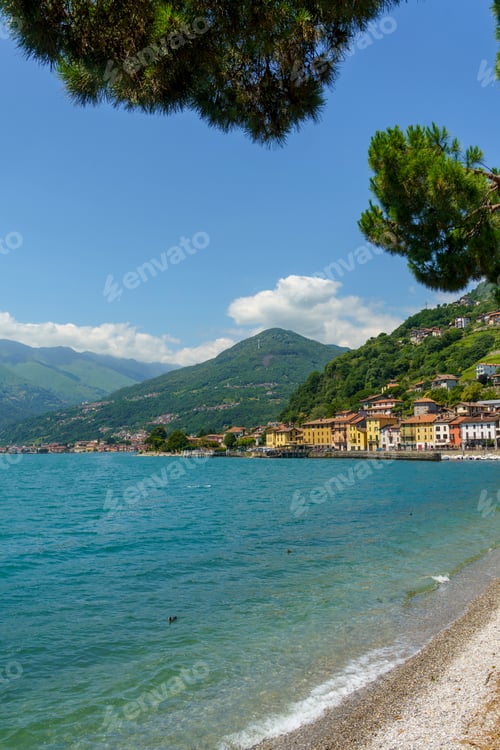 Preview: The lake of Como (Lario) at Domaso, Italy
